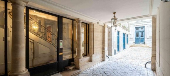 1 bedroom Apartment in Paris, France No. 130859 3