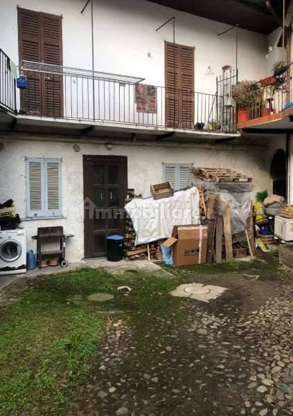 1 bedroom Apartment in Caronno Varesino, Italy No. 259494