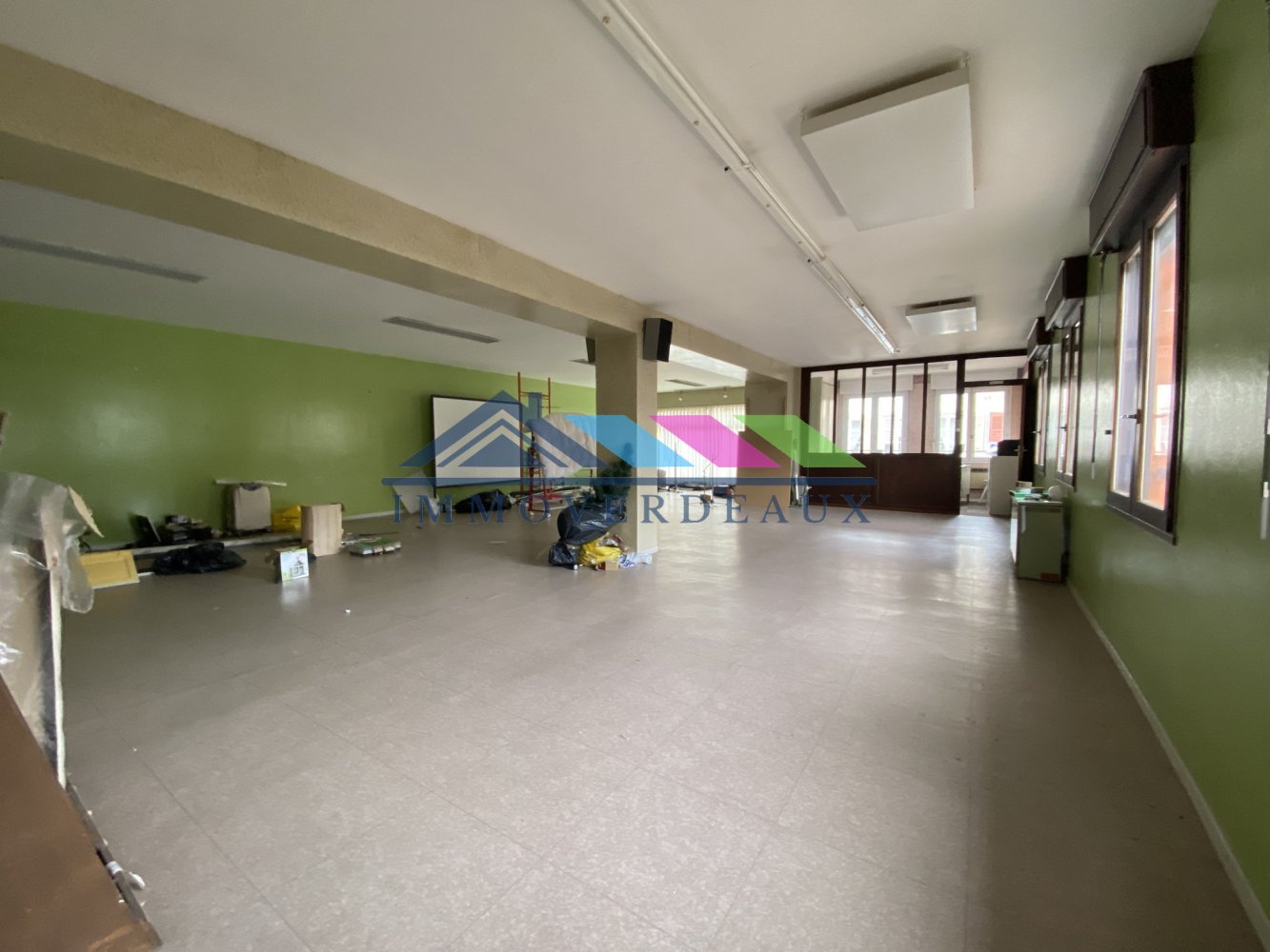 Bâtiment à Dieuze, France 390m² No. 275712