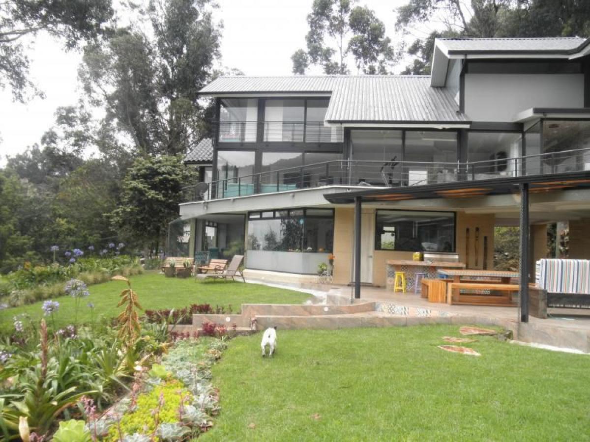 3 bedrooms House in Bogota, Colombia No. 10356
