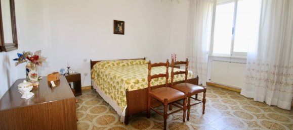 Apartamento de 3 dormitorios en Suvereto, Italy No. 158745 20