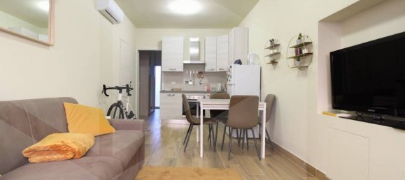 2 rooms Apartment in Viareggio, Italy No. 27967 2