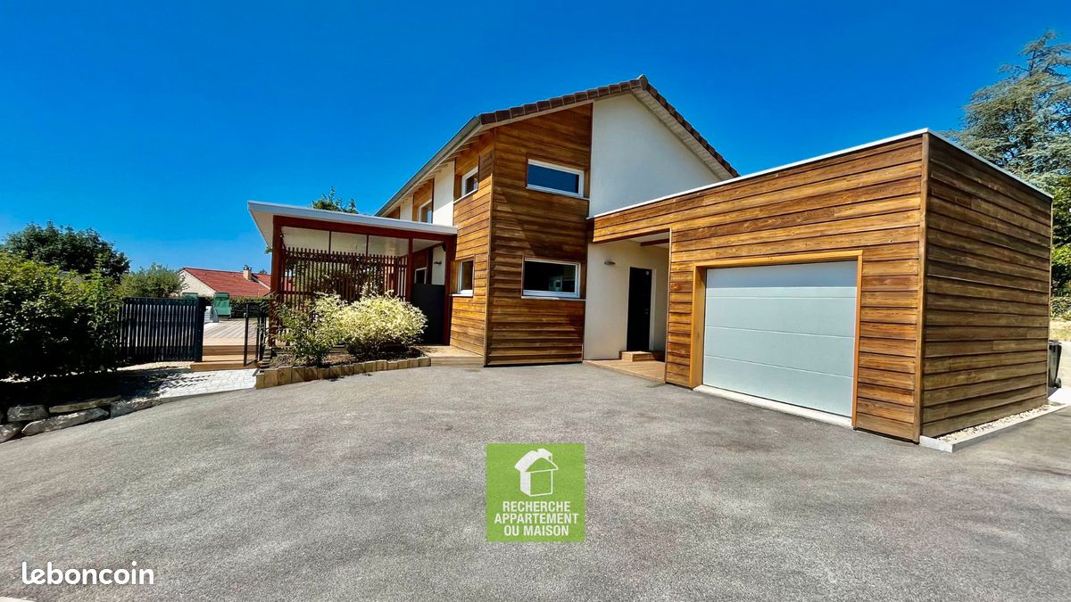 3 bedrooms Villa in Cremieu, France No. 269044