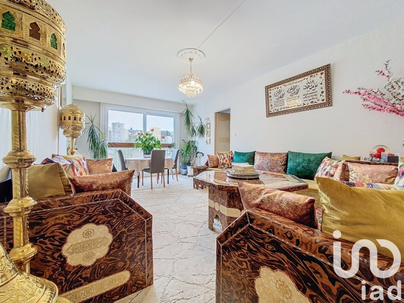 Apartamento de 3 dormitorios en Dijon, France No. 190786