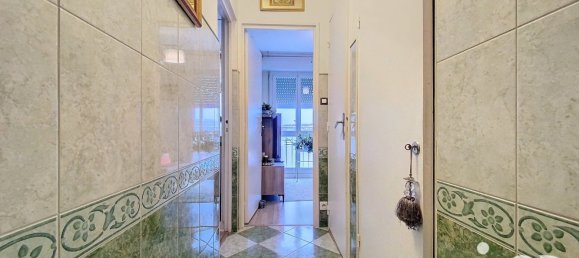 Apartamento de 3 dormitorios en Dijon, France No. 190786 6