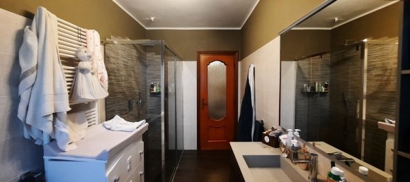 4 bedrooms Apartment in San Colombano Belmonte, Italy No. 380294 30