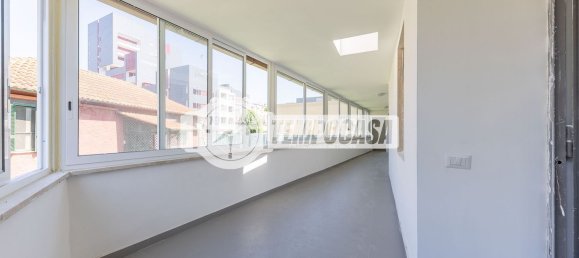 4 bedrooms Apartment in Rome, Italy No. 320949 5