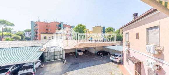 4 bedrooms Apartment in Rome, Italy No. 320949 36