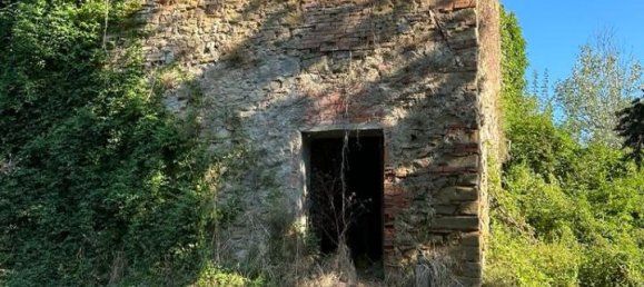 9 rooms House in Terranuova Bracciolini, Italy No. 232859 7