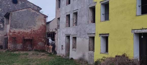 4 bedrooms House in Lozzo Atestino, Italy No. 150907 7