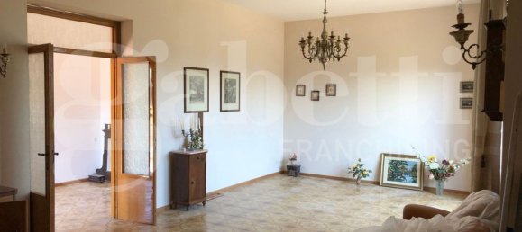 4 rooms House in Montefalco, Italy No. 42062 17