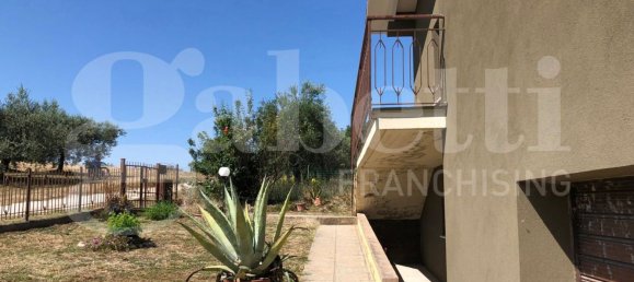 4 rooms House in Montefalco, Italy No. 42062 11