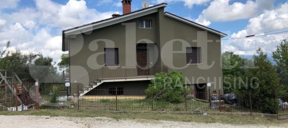 4 rooms House in Montefalco, Italy No. 42062 4