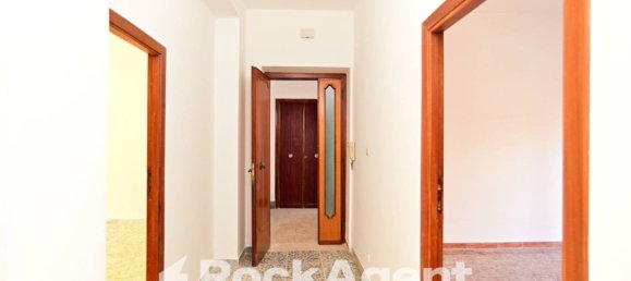 2 bedrooms Apartment in Aprilia, Italy No. 264250 2