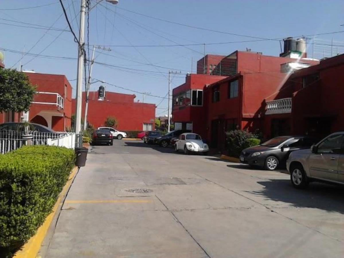 3 bedrooms House in Tlalnepantla, Mexico No. 223176