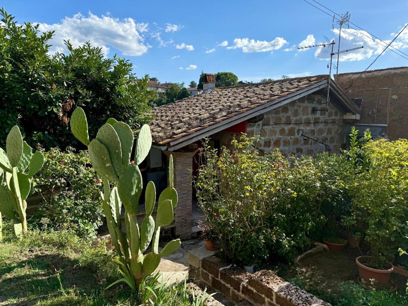 2 bedrooms House in Viterbo, Italy No. 367530