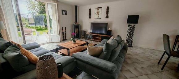 5 bedrooms House in Senlis, France No. 324300 4