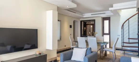 2 bedrooms Penthouse in Estepona, Spain No. 53059 7