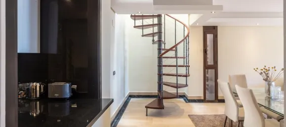 2 bedrooms Penthouse in Estepona, Spain No. 53059 12