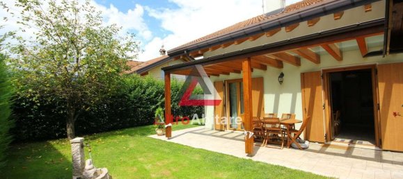 8 bedrooms House in Belluno, Italy No. 318710 5