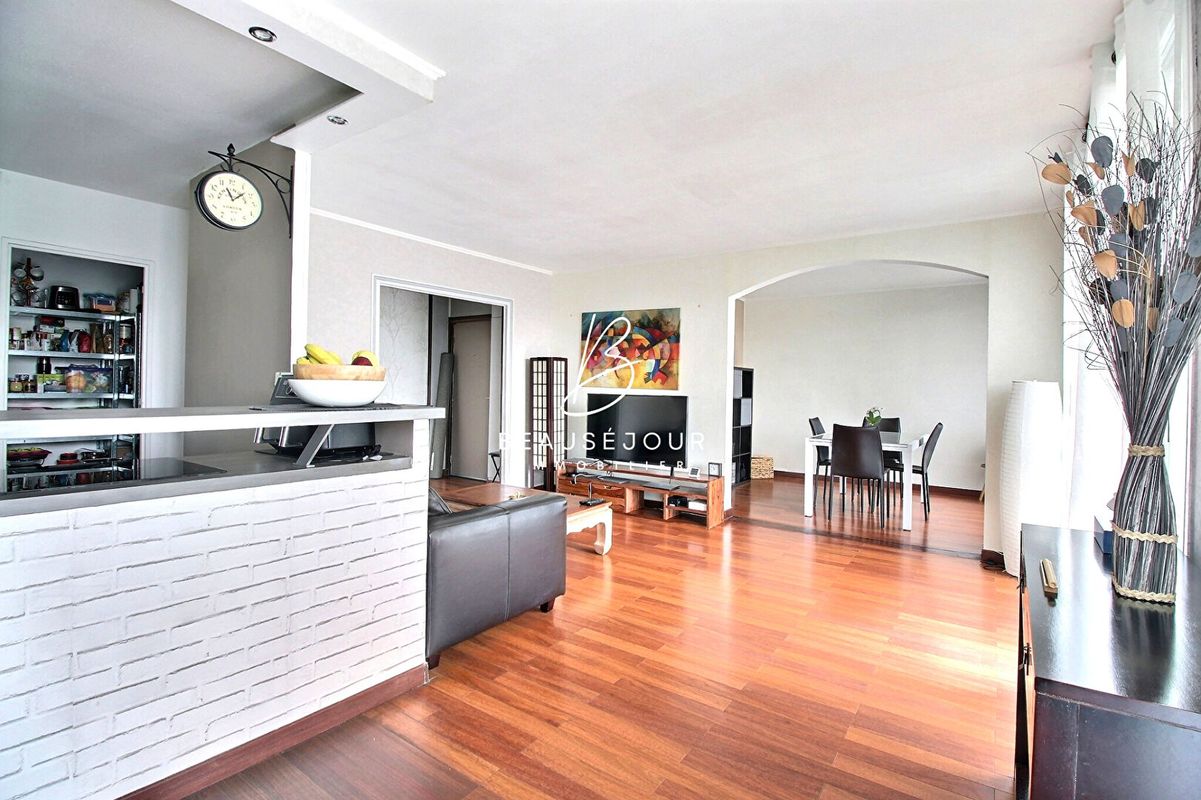 Квартира с 2 спальнями в Шийи-Мазарен, Франция № 296533