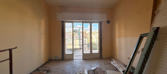 3 bedrooms Apartment in Florence, Italy No. 337000 9