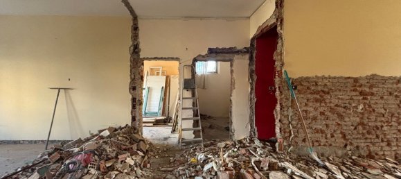 3 bedrooms Apartment in Florence, Italy No. 337000 2