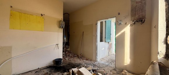 3 bedrooms Apartment in Florence, Italy No. 337000 30