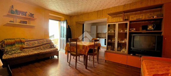 5 rooms House in Castelnuovo Nigra, Italy No. 66431 10