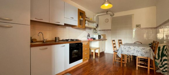 5 rooms House in Castelnuovo Nigra, Italy No. 66431 3