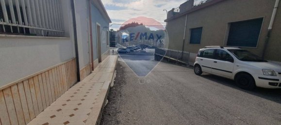 4 rooms House in Vittoria, Italy No. 276785 17