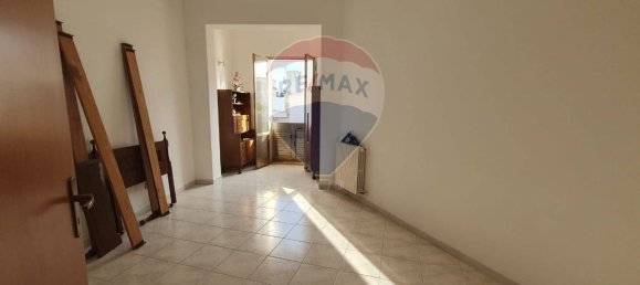 4 rooms House in Vittoria, Italy No. 276785 6