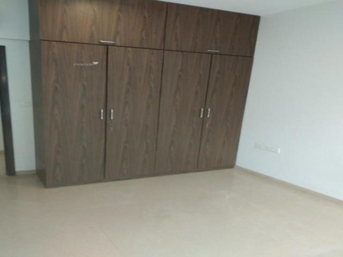 3 bedrooms House in Mumbai, India No. 51400