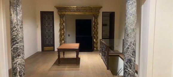 2 rooms Commercial property in Florence, Italy No. 220292 4