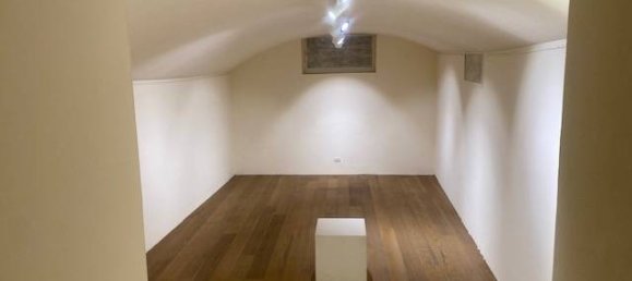 2 rooms Commercial property in Florence, Italy No. 220292 17