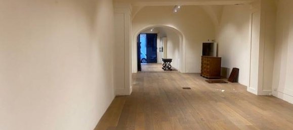 2 rooms Commercial property in Florence, Italy No. 220292 11