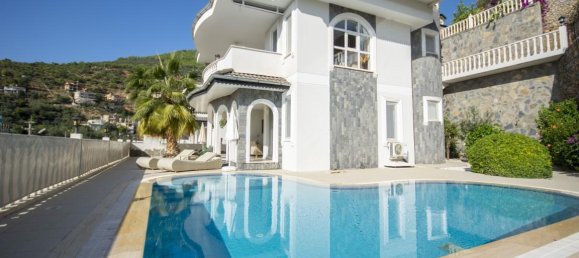 5 rooms Villa in Alanya, Turkey No. 9581 3