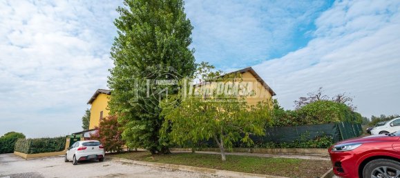 Apartamento de 2 habitaciónes en Medicina, Italy No. 71762 2