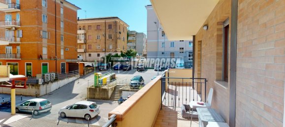 2 rooms Apartment in Fermo, Italy No. 258130 4