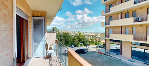 2 rooms Apartment in Fermo, Italy No. 258130 5