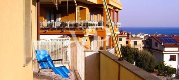 Apartamento de 3 habitaciónes en Pietra Ligure, Italy No. 41676 2