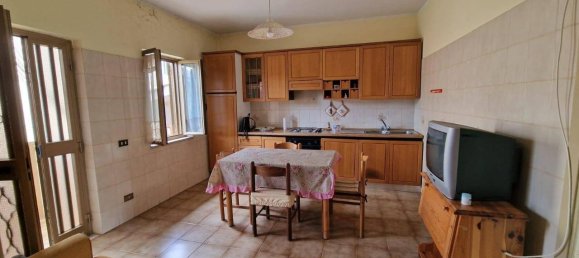 3 rooms Apartment in Ferentino, Italy No. 139477 3