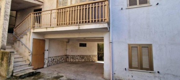 3 rooms Apartment in Ferentino, Italy No. 139477 2