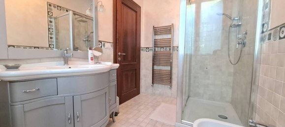 Villa de 5 dormitorios en Credaro, Italy No. 358857 10