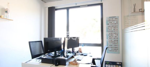 Офис 181м² в Авиньон, Франция № 306215 10