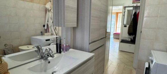 2 rooms Apartment in Bologna, Italy No. 30180 76