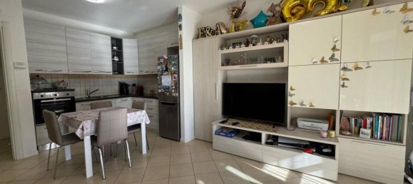 2 rooms Apartment in Bologna, Italy No. 30180 4