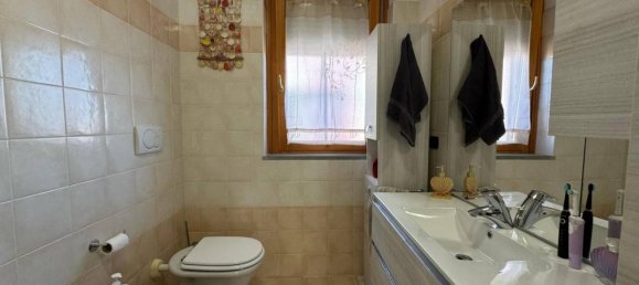 2 rooms Apartment in Bologna, Italy No. 30180 81