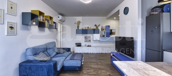 2 bedrooms Apartment in Biassono, Italy No. 379792 8