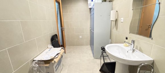 88m² Commercial property in Armilla, Spain No. 166421 12